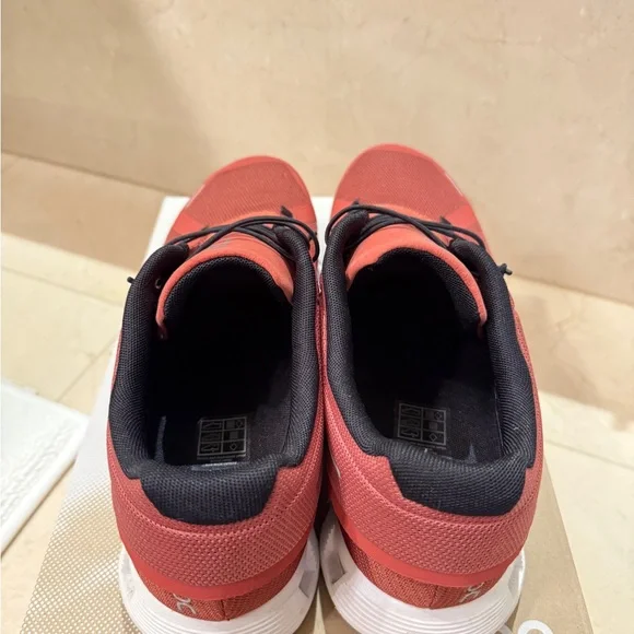 On Running Men’s Cloud 5 Sneakers | Size 11 - Picture 3 of 8